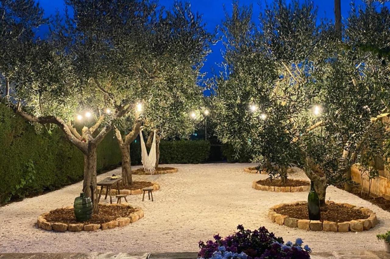 I Cinque Trulli With Swimming Pool Villa Martina Franca Buitenkant foto